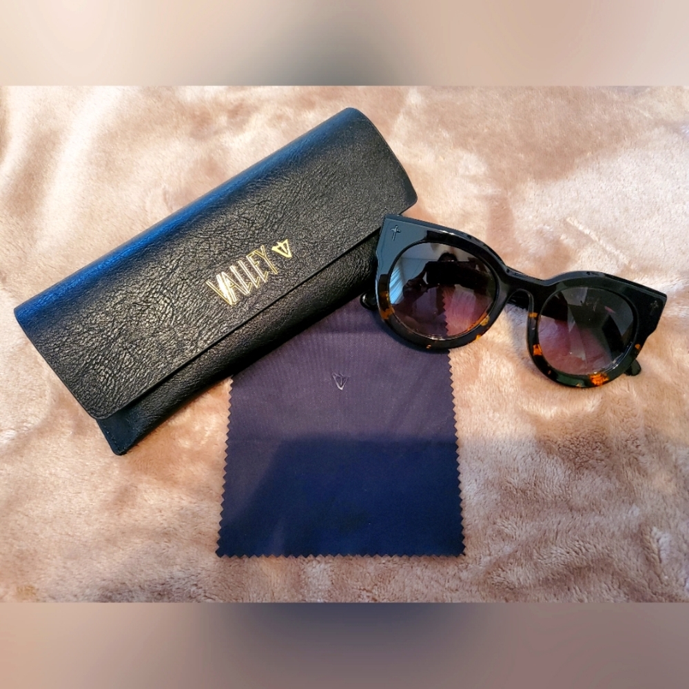 Valley Women's sunglasses for sale!!!